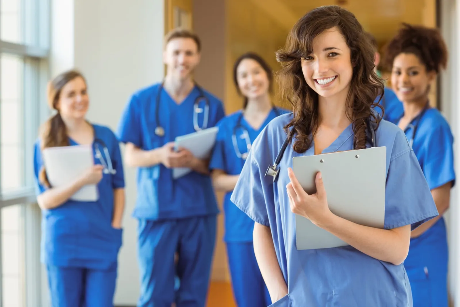 Estudiantes de FP sanitaria sonriendo